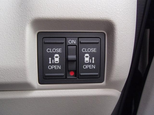 N-BOX ベースグレード 当社デモカー インターナビ フルセグ バックカメラ USB接続 Bluetooth接続 LEDヘッドライト シートヒーター 前方ドライブレコーダー 両側電動スライドドア ETC BLUETOOTH(12枚目)