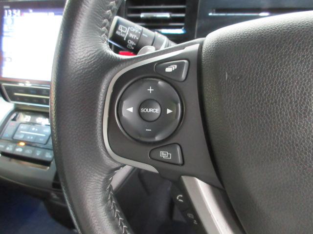 ステップワゴンスパーダ スパーダホンダセンシング　８人　前後ドラレコ　メモリーナビ　リアカメラ　Ｂｌｕｅｔｏｏｔｈ　ＵＳＢ　ＥＴＣ２．０　両側電動スライドドア　パーキングセンサー　純正アルミ　ワンオーナー　ＬＫＡ　盗難防止　助手席エアバッグ　記録簿有（8枚目）