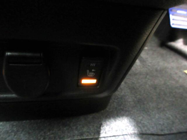 セレナ ｅ－パワーオーテックスポーツスペック　７人　ドラレコ　メモリーナビ　全周囲カメラ　Ｂｌｕｅｔｏｏｔｈ　後席モニタ　ー　シートヒーター　両側電動スライドドア　ＥＴＣ　純正アルミ　ワンオーナー　禁煙車　ＤＶＤ　ＬＥＤヘッドライト　フルセグ（12枚目）