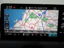ヴェゼル e:HEVZ HondaSENSING 前後ドラレコ メモリーナビ 全周囲カメラ ETC シートヒーター 純正アルミ 電動リアゲート ワイヤレス充電 パドルシフト ワンオーナー LDA 衝突回避支援ブレーキ機能 中古車画像_3