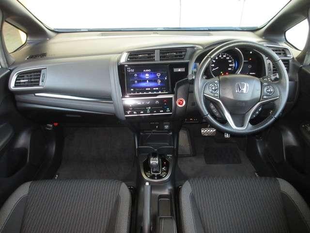 S ホンダセンシング 禁煙車 衝突軽減ブレーキ 車検整備付 純正8インチナビ Bluetooth 前ドラレコ ETC USB 1年保証 シートヒーター 前ガラス熱線 Sマチック 盗難防止装置 LEDヘッドライト(10枚目)