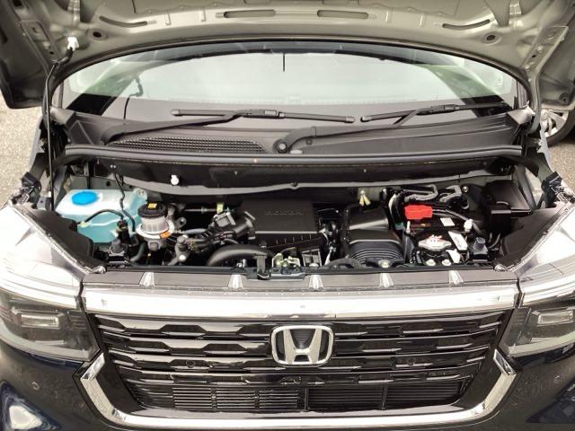 N-BOXカスタム ターボ 元デモカー 衝突被害軽減 禁煙 AW キーフリー Pセンサー ESC パワステ DVD再生 両席エアバック サイドエアバッグ ターボ車 USB接続 スマートキー Bカメラ パワーウィンドウ 1オナ(31枚目)