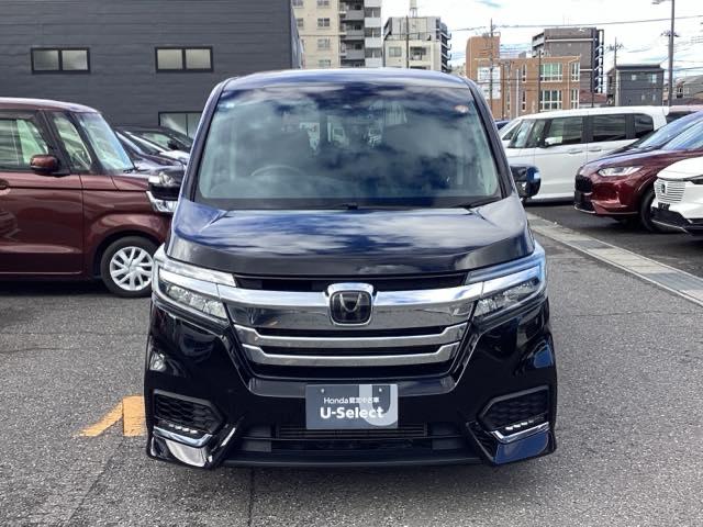 ステップワゴンスパーダ スパーダホンダセンシング 禁煙 盗難防止 助手席エアバッグ ワンオーナ- Wパワスラ メモリナビ 記録簿有 地デジ LEDライト 横滑り防止システム オートエアコン リアカメラ USB ナビ&TV 三列シート アイドリングS(3枚目)