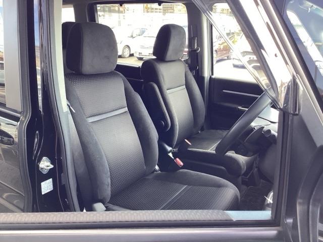 ステップワゴンスパーダ スパーダホンダセンシング 禁煙 盗難防止 助手席エアバッグ ワンオーナ- Wパワスラ メモリナビ 記録簿有 地デジ LEDライト 横滑り防止システム オートエアコン リアカメラ USB ナビ&TV 三列シート アイドリングS(18枚目)