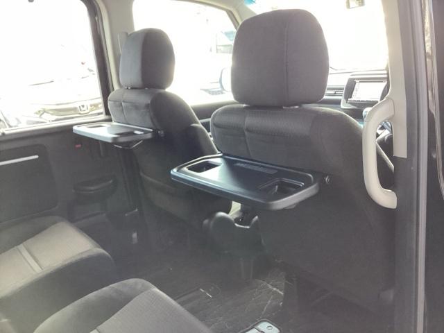 ステップワゴンスパーダ スパーダホンダセンシング 禁煙 盗難防止 助手席エアバッグ ワンオーナ- Wパワスラ メモリナビ 記録簿有 地デジ LEDライト 横滑り防止システム オートエアコン リアカメラ USB ナビ&TV 三列シート アイドリングS(20枚目)