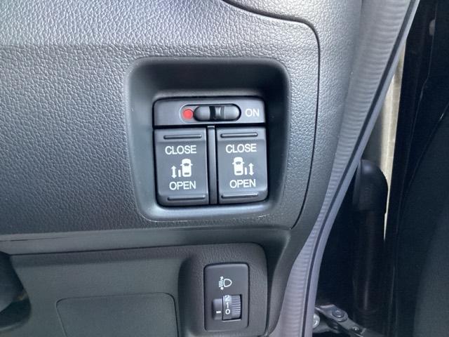 N-BOX G・Lパッケージ 両PSD メンテナンスノート 禁煙 カラーバックモニター 全席PW イモビライザー ナビテレビ 1セグ AAC 横滑り防止 スマートキー DVD再生 メモリーナビ ABS キーレスE 運転席エアバッグ(14枚目)