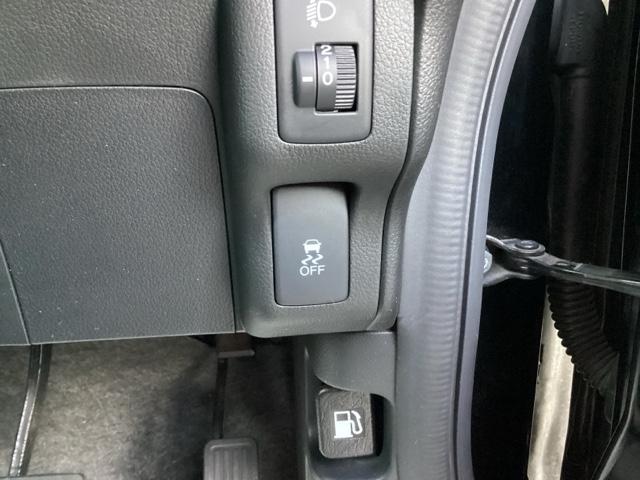 N-BOX G・Lパッケージ 両PSD メンテナンスノート 禁煙 カラーバックモニター 全席PW イモビライザー ナビテレビ 1セグ AAC 横滑り防止 スマートキー DVD再生 メモリーナビ ABS キーレスE 運転席エアバッグ(15枚目)