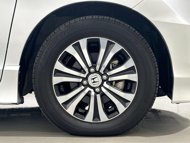 ★純正アルミホイール★視線を奪う足元が、ドライビングをさらに輝かせます♪