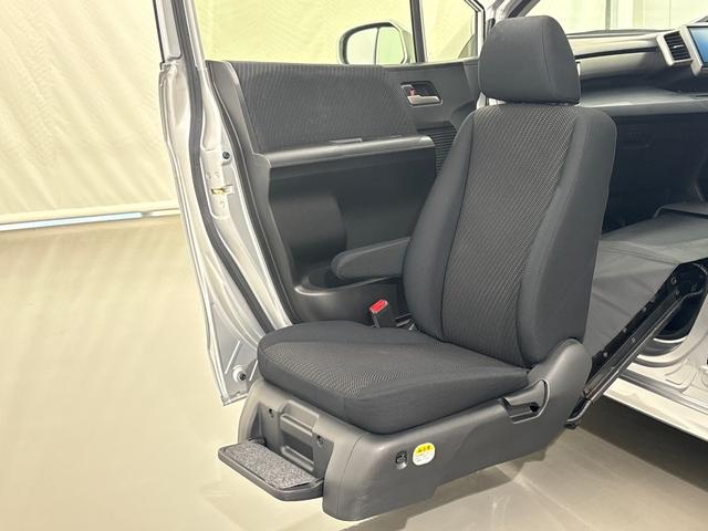助手席電動リフトアップシート車です！乗り降りも負担が少なく安心です！