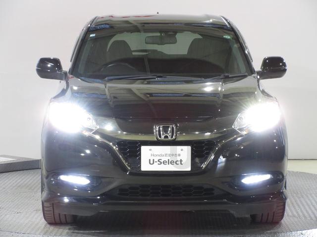 ヴェゼル ハイブリッドＲＳ・ホンダセンシング　純正８インチメモリーナビＢｌｕｅｔｏｏｔｈＥＴＣＲカメラワンオーナー　禁煙車　ＥＴＣ付　１オ－ナ－　定期点検記録簿　衝突安全ボディ　サイドＳＲＳ　フルオートエアコン　ＵＳＢ接続　両席エアバック　イモビ（7枚目）