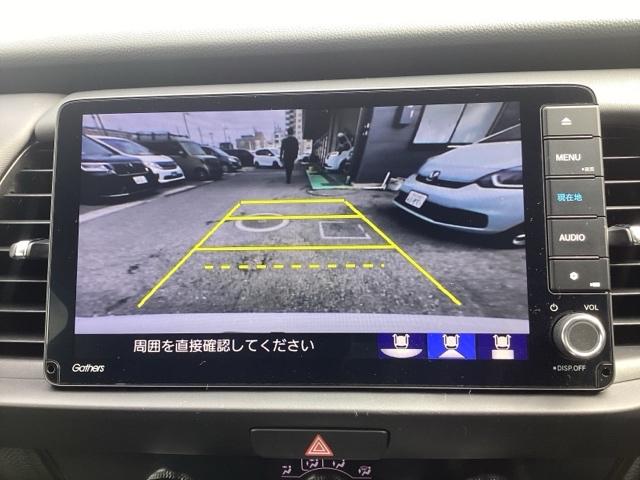 フィット e:HEVホーム 元デモカー 助手席エアバッグ 運転席エアバッグ アイドリングストップ 禁煙 LEDライト USB接続 バックカメラ ABS サイドエアバッグ オートクルーズコントロール フルセグTV DVD再生(8枚目)