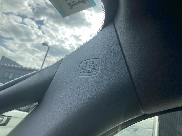 フィット e:HEVホーム 元デモカー 助手席エアバッグ 運転席エアバッグ アイドリングストップ 禁煙 LEDライト USB接続 バックカメラ ABS サイドエアバッグ オートクルーズコントロール フルセグTV DVD再生(16枚目)