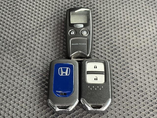 ジェイド ハイブリッドX 純正メモリーナビ フルセグTV バックカメラ ホンダセンシング サイドカーテンエアバック ETC ドラレコ アルミホイール スマートキー ドライブレコーダ スマキー 地デジフルセグ 踏み間違い防止装置(19枚目)