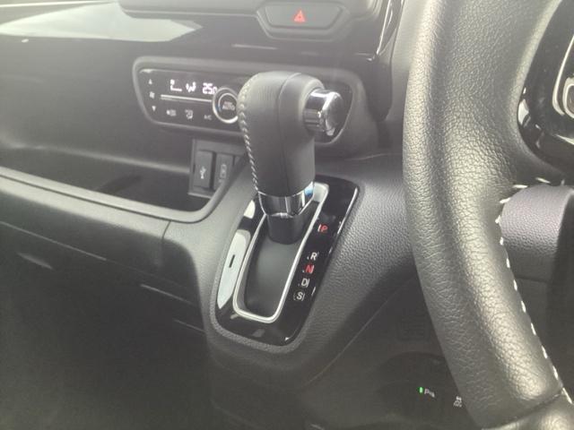 N-BOXカスタム Lターボ ホンダセンシング ギャザズメモリーナビ&Rカメラ ドラレコ 電動スライドドア サイドエアバック ETC フルオートエアコン 2年保証 地デジチューナー 衝突軽減ブレーキサポート LEDヘッドライ 禁煙(11枚目)