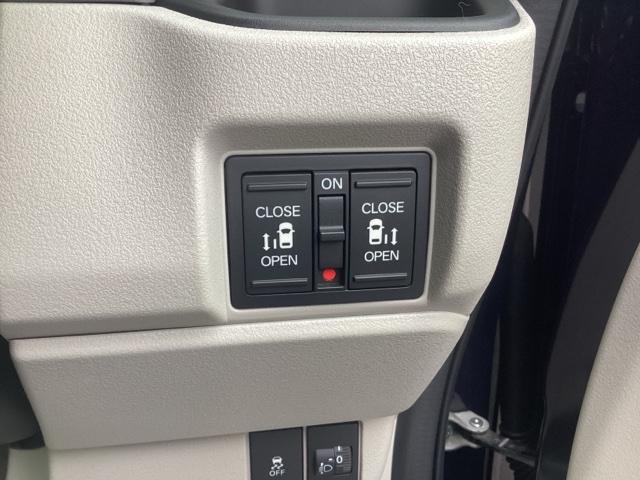 N-BOX ベースグレード 元デモカー ホンダセンシング ホンダコネクトナビ&Rカメラ ドラレコ 電動スライドドア サイドエアバック ETC フルオートエアコン 衝突軽減システム スマートキ- 禁煙 カーテンエアバック 地デジ(20枚目)