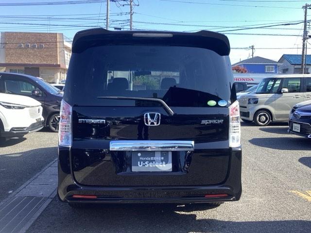 ステップワゴンスパーダ Z 横滑防止 イモビ スマキー 地デジTV バックモニタ- 3列シ-ト キーフリー パワーウィンド HDDナビ 禁煙車両 ETC付 AW ナビ・TV エアコン DVD再生 エアバック ABS PS(5枚目)