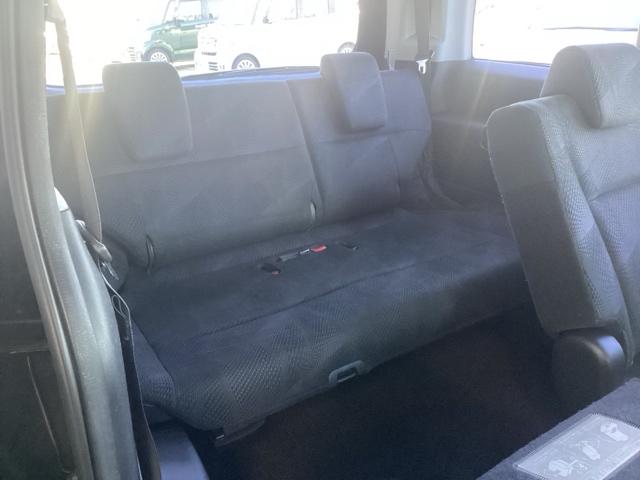 ステップワゴンスパーダ Z 横滑防止 イモビ スマキー 地デジTV バックモニタ- 3列シ-ト キーフリー パワーウィンド HDDナビ 禁煙車両 ETC付 AW ナビ・TV エアコン DVD再生 エアバック ABS PS(23枚目)