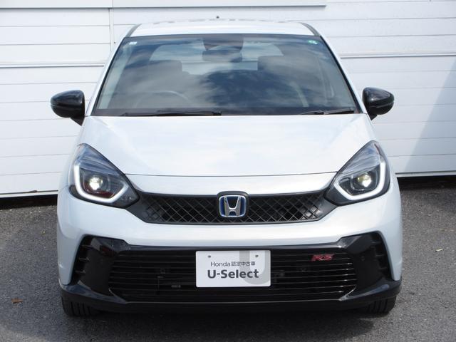 フィット e:HEVRS 禁煙車ホンダセンシング純正9インチメモリーナビBluetoothETCRカメラワンオーナー エアバッグ ナビ&TV パワーウィンドウ 助手席エアバッグ フルセグテレビ LEDヘッドランプ ETC装備(10枚目)