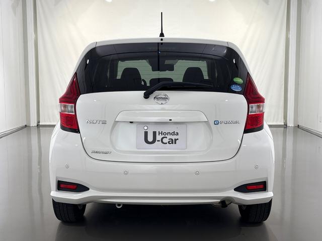 ノート e-パワーメダリスト 純正メモリーナビ フルセグTV バックカメラ 全方位カメラ スマートキー LEDヘッドライト 前後ドラレコ ETC クルーズコントロール 横滑り防止装置 被害軽減ブレーキ DVD再生可 TVナビ 禁煙(10枚目)