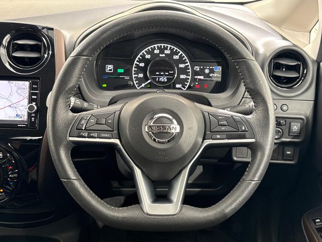 ノート e-パワーメダリスト 純正メモリーナビ フルセグTV バックカメラ 全方位カメラ スマートキー LEDヘッドライト 前後ドラレコ ETC クルーズコントロール 横滑り防止装置 被害軽減ブレーキ DVD再生可 TVナビ 禁煙(14枚目)