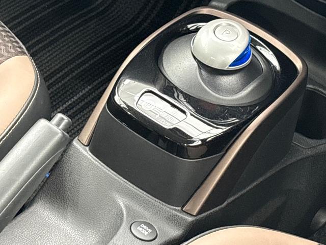 ノート e-パワーメダリスト 純正メモリーナビ フルセグTV バックカメラ 全方位カメラ スマートキー LEDヘッドライト 前後ドラレコ ETC クルーズコントロール 横滑り防止装置 被害軽減ブレーキ DVD再生可 TVナビ 禁煙(25枚目)