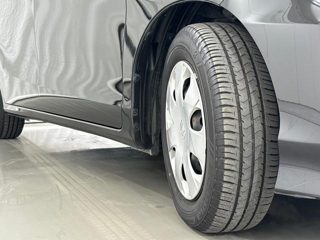 フリード Ｇジャストセレクション　純正メモリーナビ　ＥＴＣ　両側パワースライドドア　社外前ドラレコ　ディスチャージヘッドライト　リア席モニター　バックカメラ　コーナーセンサー　フルセグＴＶ　ＤＶＤ再生　ＣＤ再生　フロアマット　Ｄレコ（8枚目）