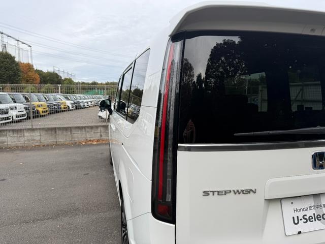 ステップワゴン ｅ：ＨＥＶスパーダプレミアムライン　禁煙・ワンオーナー・ドラレコ・障害物センサー・１１．４インチ純ナビＴＶ・Ｂｌｕｅｔｏｏｔｈ・ホンダコネクト・マルチビューカメラ・ＥＴＣ・シートヒーター・オットマン・パドルシフト・ＡＷ　マルチカメラ（35枚目）