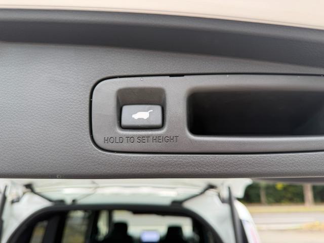 ステップワゴン ｅ：ＨＥＶスパーダプレミアムライン　禁煙・ワンオーナー・ドラレコ・障害物センサー・１１．４インチ純ナビＴＶ・Ｂｌｕｅｔｏｏｔｈ・ホンダコネクト・マルチビューカメラ・ＥＴＣ・シートヒーター・オットマン・パドルシフト・ＡＷ　マルチカメラ（72枚目）