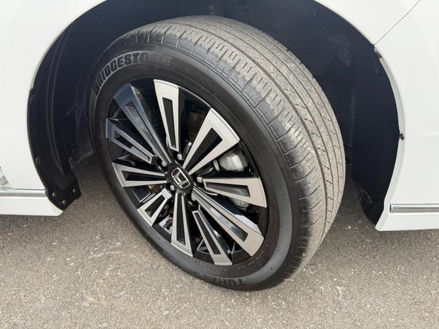 ステップワゴン ｅ：ＨＥＶスパーダプレミアムライン　禁煙・ワンオーナー・ドラレコ・障害物センサー・１１．４インチ純ナビＴＶ・Ｂｌｕｅｔｏｏｔｈ・ホンダコネクト・マルチビューカメラ・ＥＴＣ・シートヒーター・オットマン・パドルシフト・ＡＷ　マルチカメラ（74枚目）