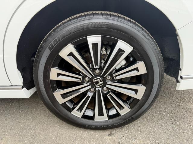 ステップワゴン ｅ：ＨＥＶスパーダプレミアムライン　禁煙・ワンオーナー・ドラレコ・障害物センサー・１１．４インチ純ナビＴＶ・Ｂｌｕｅｔｏｏｔｈ・ホンダコネクト・マルチビューカメラ・ＥＴＣ・シートヒーター・オットマン・パドルシフト・ＡＷ　マルチカメラ（77枚目）