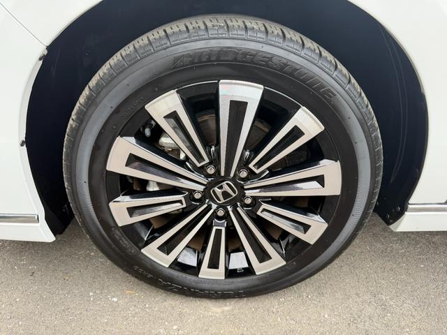 ステップワゴン ｅ：ＨＥＶスパーダプレミアムライン　禁煙・ワンオーナー・ドラレコ・障害物センサー・１１．４インチ純ナビＴＶ・Ｂｌｕｅｔｏｏｔｈ・ホンダコネクト・マルチビューカメラ・ＥＴＣ・シートヒーター・オットマン・パドルシフト・ＡＷ　マルチカメラ（78枚目）