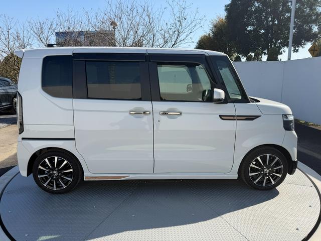 Ｎ－ＢＯＸカスタム ターボコーディネートスタイル　ダムド・禁煙・ワンオーナー・ドラレコ・障害物センサー・８インチ純ナビＴＶ・Ｂｌｕｅｔｏｏｔｈ・ホンダコネクト・Ｒカメラ・ＥＴＣ・ＡＷ　オートクルーズ　フルセグ対応　Ｗ電動ドア　シートヒータ　ＬＥＤ（25枚目）