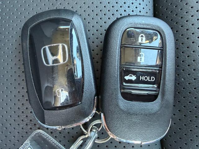 アコード e:HEV ワンオーナー・ドラレコ・障害物センサー・純ナビTV・グーグル・マルチビューカメラ・オートハイビーム・Bluetooth・パドルシフト・AW フルセグテレビ 衝突被害軽減装置 ABS 本革シート USB(74枚目)