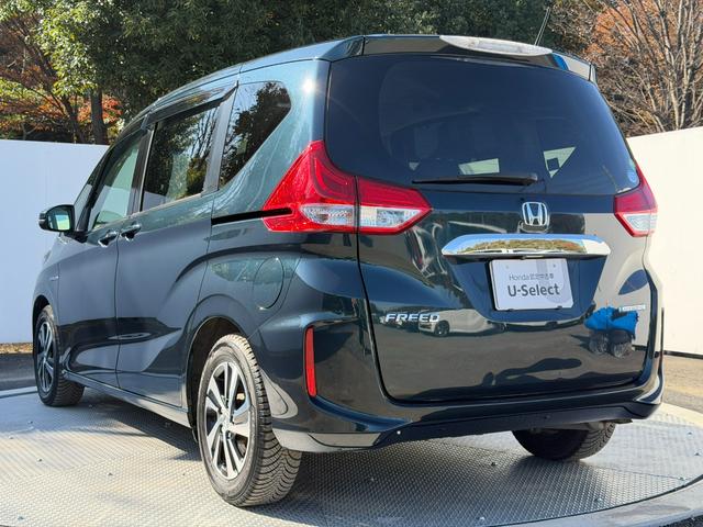 フリードハイブリッド ハイブリッド・Ｇホンダセンシング　禁煙・ワンオーナー・ドラレコ・９インチ純ナビＴＶ・Ｂｌｕｅｔｏｏｔｈ・インターナビ・Ｒカメラ・ＥＴＣ・両パワスラ・スマートキー・ＬＥＤ　軽減ブレーキ　キーフリーシステム　１オ－ナ－　記録簿　ＥＣＯＮ（28枚目）