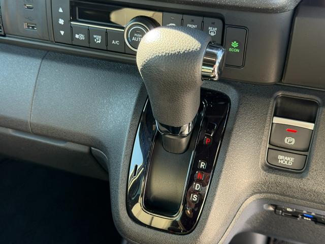 Ｎ－ＢＯＸカスタム ターボコーディネートスタイル　禁煙・ワンオーナー・ドラレコ・障害物センサー・８インチ純ナビＴＶ・Ｂｌｕｅｔｏｏｔｈ・ホンダコネクト・Ｒカメラ・ＥＴＣ・ＬＥＤ・オートハイビーム・ＡＷ　禁煙車　レザーシート　クルコン　スマートキ－（51枚目）