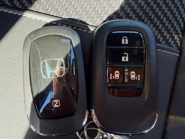 Ｎ－ＢＯＸカスタム ターボコーディネートスタイル　禁煙・ワンオーナー・ドラレコ・障害物センサー・８インチ純ナビＴＶ・Ｂｌｕｅｔｏｏｔｈ・ホンダコネクト・Ｒカメラ・ＥＴＣ・ＬＥＤ・オートハイビーム・ＡＷ　禁煙車　レザーシート　クルコン　スマートキ－（80枚目）