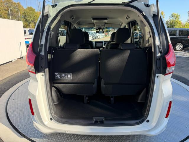 フリードハイブリッド ハイブリッド・Ｇ　禁煙・ワンオーナー・ＨｏｎｄａＳＥＮＳＩＮＧ・ドラレコ・９インチ純ナビＴＶ・ルーフモニター・Ｂｌｕｅｔｏｏｔｈ・Ｒカメラ・ＥＴＣ・両パワスラ・スマートキー・ＬＥＤ・ＡＷ　両電動ドア　クルコン　スマキー（65枚目）