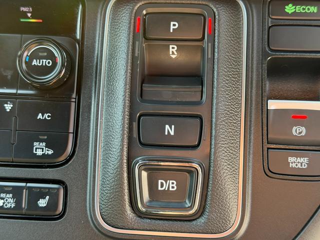ステップワゴン e:HEVスパーダ ワンオーナー・障害物センサー・9インチ純ナビTV・Bluetooth・ホンダコネクト・Rカメラ・ETC・デュアルAAC・両パワスラ・オットマン・AW 1オーナー デュアルエアコン フルオートエアコン(47枚目)