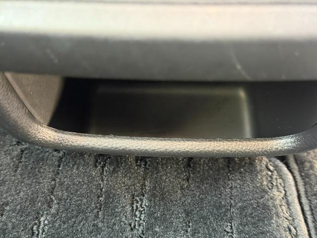 ステップワゴン e:HEVスパーダ ワンオーナー・障害物センサー・9インチ純ナビTV・Bluetooth・ホンダコネクト・Rカメラ・ETC・デュアルAAC・両パワスラ・オットマン・AW 1オーナー デュアルエアコン フルオートエアコン(56枚目)