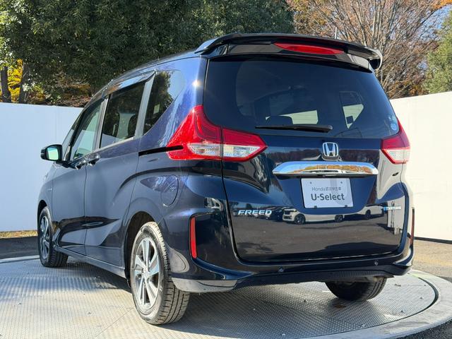 フリードハイブリッド ハイブリッド・Gホンダセンシング ワンオーナー・ドラレコ・7インチ純ナビTV・Bluetooth・インターナビ・Rカメラ・ETC・両パワスラ・スマートキー・LED 軽減ブレーキ キーフリーシステム 1オ-ナ- 記録簿 DVD再生可能(28枚目)