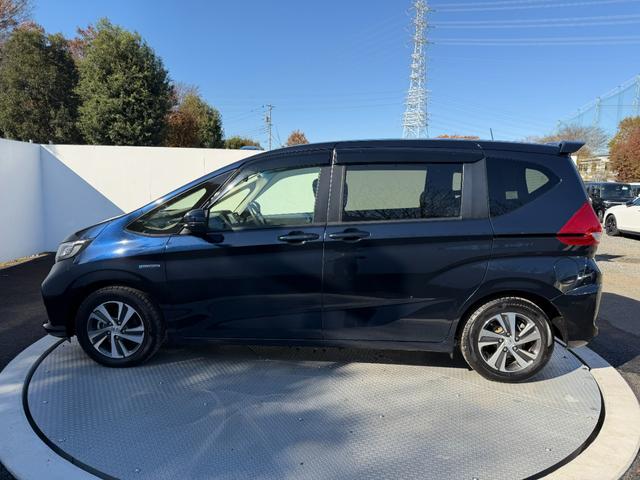 フリードハイブリッド ハイブリッド・Gホンダセンシング ワンオーナー・ドラレコ・7インチ純ナビTV・Bluetooth・インターナビ・Rカメラ・ETC・両パワスラ・スマートキー・LED 軽減ブレーキ キーフリーシステム 1オ-ナ- 記録簿 DVD再生可能(29枚目)