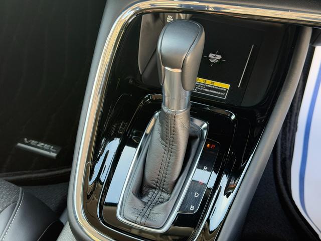 ヴェゼル ｅ：ＨＥＶＺ　無限スタイリングセット・外マフラー・ワンオーナー・ドラレコ・障害物センサー・純ナビＴＶ・Ｂｌｕｅｔｏｏｔｈ・ホンダコネクト・マルチビューカメラ・ＥＴＣ・デュアルＡＡＣ・ＡＷ　衝突回避支援ブレーキ機能（47枚目）