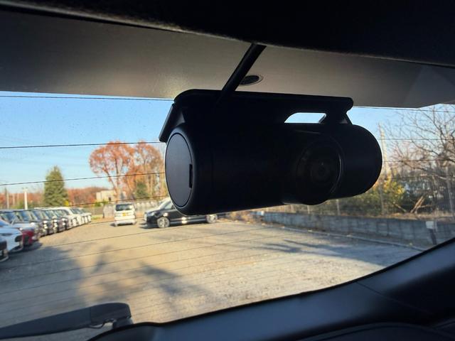 ヴェゼル e:HEVZ ドラレコ・障害物センサー・純ナビTV・Bluetooth・ホンダコネクト・LED・オートハイビーム・パドルシフト・AW 衝突回避支援ブレーキ機能 1オナ スマキ フルオートエアコン Dレコ エアバッグ(9枚目)