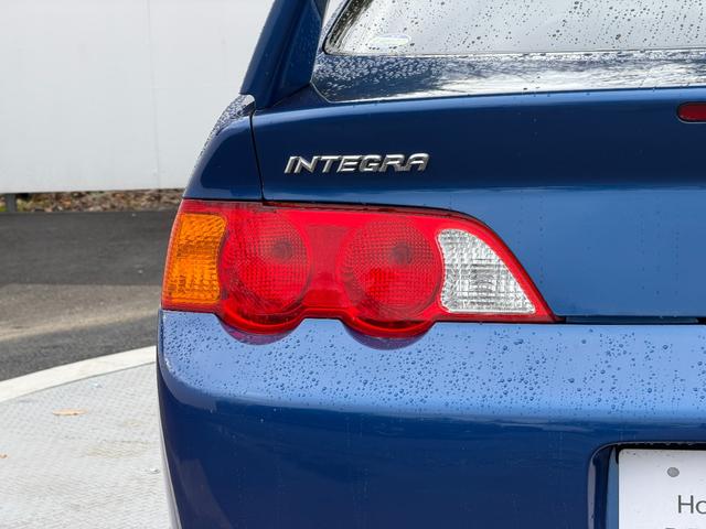 インテグラ タイプＲ　６ＭＴ・ワンオーナー・ＨＩＤ・ＥＴＣ・ＡＷ　ワンオーナー車　パワーステアリング　パワーウィンドウ　オートエアコン　助手席エアバッグ　運転席エアバッグ　ＡＢＳ　記録簿（16枚目）