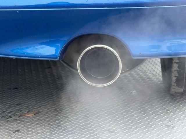 インテグラ タイプＲ　６ＭＴ・ワンオーナー・ＨＩＤ・ＥＴＣ・ＡＷ　ワンオーナー車　パワーステアリング　パワーウィンドウ　オートエアコン　助手席エアバッグ　運転席エアバッグ　ＡＢＳ　記録簿（18枚目）