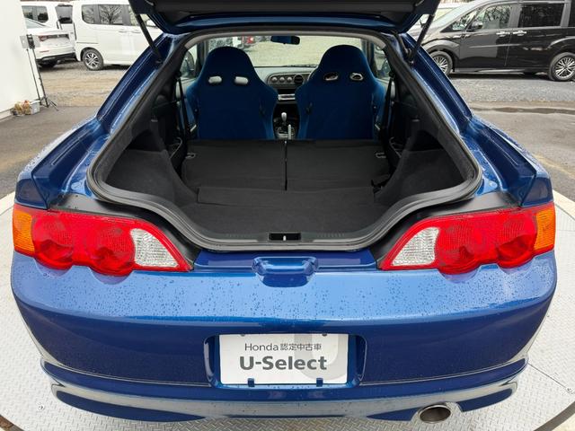 インテグラ タイプＲ　６ＭＴ・ワンオーナー・ＨＩＤ・ＥＴＣ・ＡＷ　ワンオーナー車　パワーステアリング　パワーウィンドウ　オートエアコン　助手席エアバッグ　運転席エアバッグ　ＡＢＳ　記録簿（39枚目）