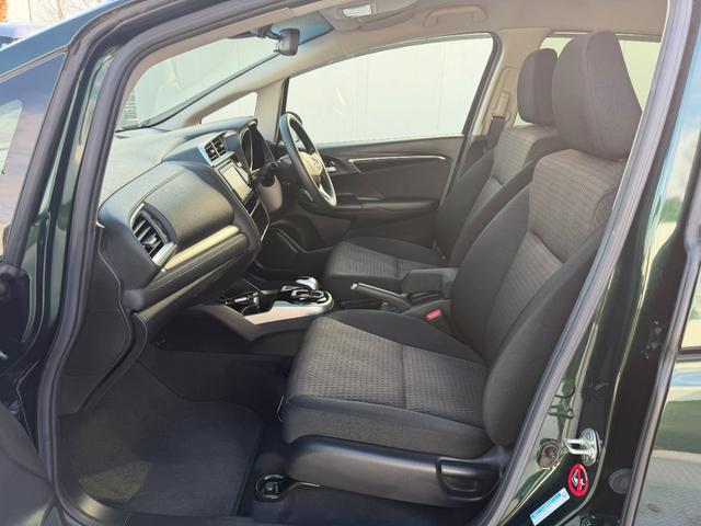 フィットハイブリッド Ｆコンフォートエディション　ＨｏｎｄａＳＥＮＳＩＮＧ・シートヒーター・ドラレコ・７インチ純ナビ・Ｂｌｕｅｔｏｏｔｈ・ＥＴＣ・ＬＥＤ　衝突軽減ブレーキ　セキュリティアラーム　ＵＳＢ接続　スマキー　クルーズコントロール　ＥＴＣ車載器（45枚目）