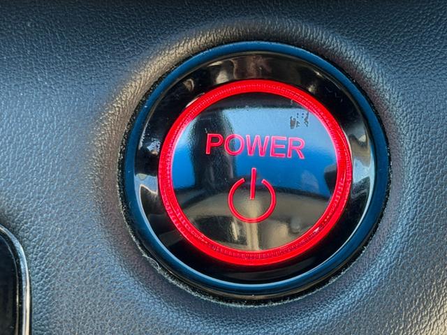 オデッセイハイブリッド ｅ：ＨＥＶアブソルート・ＥＸ　１０インチ純ナビ・Ｂｌｕｅｔｏｏｔｈ・ドラレコ・障害物センサー・シートヒーター・オットマン・インターナビ・ＬＥＤ・ＥＴＣ　ＬＥＤライト　シ－トヒ－タ－　両側ＰＳＤ　整備記録簿　フルセグ　ＤＶＤ再生機能（19枚目）