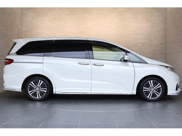 オデッセイ アブソルート・ＥＸホンダセンシング　純ナビ　全周囲カメラ　両パワスラ　純アルミ　Ｒエアコン　ブラインドスポットモニター　フルセグテレビ　３６０°カメラ　横滑り防止装置　コーナーセンサー　シ－トヒ－タ－　Ｐシート　軽減ブレーキ　ナビ＆ＴＶ（28枚目）