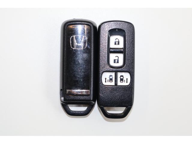 N-BOX G・ターボパッケージ 純ナビ Bカメ ETC 両Pスライドドア ECON 両側自動ドア 横滑り防止システム AUTOエアコン セキュリティアラーム ターボエンジン 地デジTV 整備記録簿 Wエアバッグ パワーステアリング(34枚目)